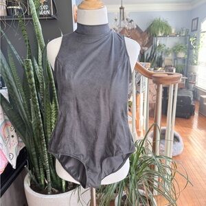 Elegant Gray Sleeveless Leotard
